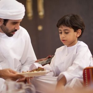 تغذية الأطفال في رمضان 2026: 15 نصيحة لصوم مريح لطفلك