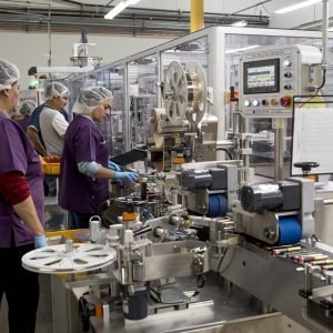 أشهر مصانع مستحضرات تجميل وتوكيلات الكوزمتك 2026