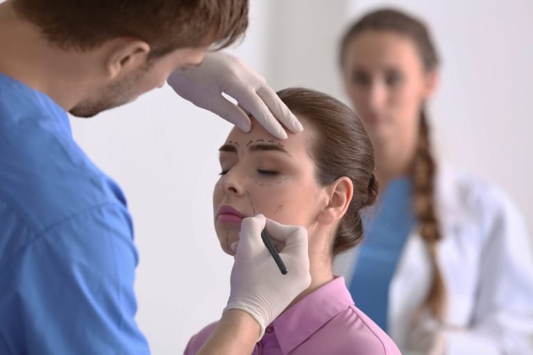 دورات التجميل بدون جراحة