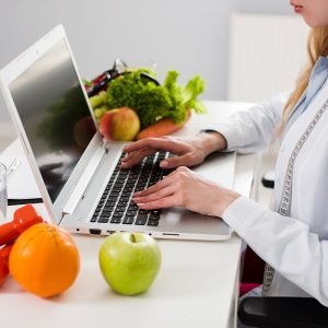هل تخصص التغذية صعب أم سهل وكيفية دراسته واحترافه