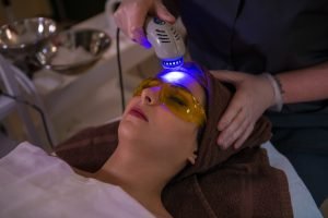 دبلوم التجميل والعناية بالبشرة