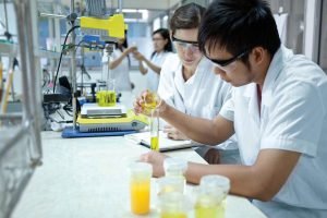 دورات تصنيع مستحضرات التجميل