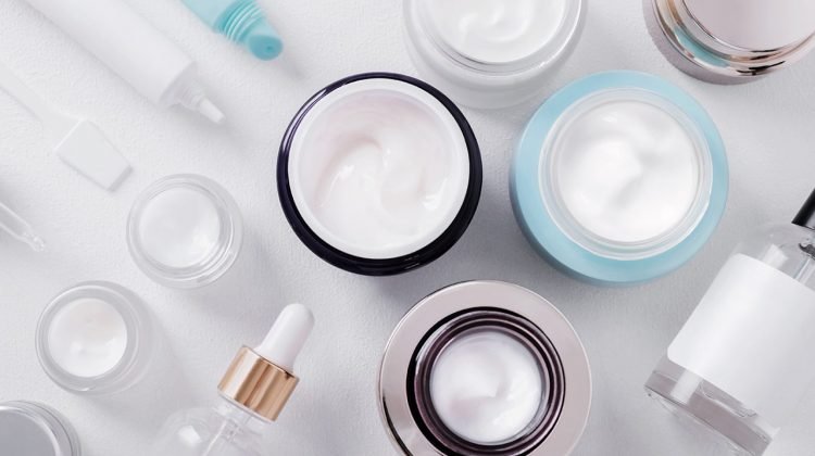 تعلم كيفية صناعة مستحضرات التجميل