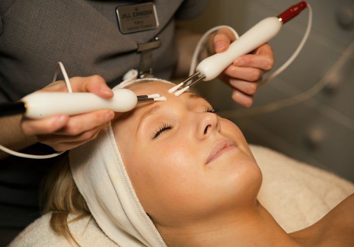 دبلوم طب تجميل 2024