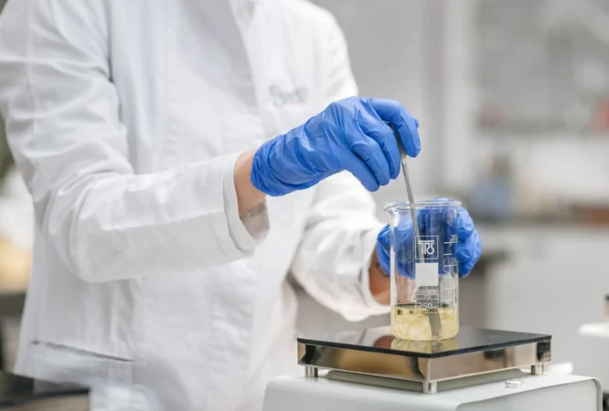 دبلومة التركيبات التجميلية